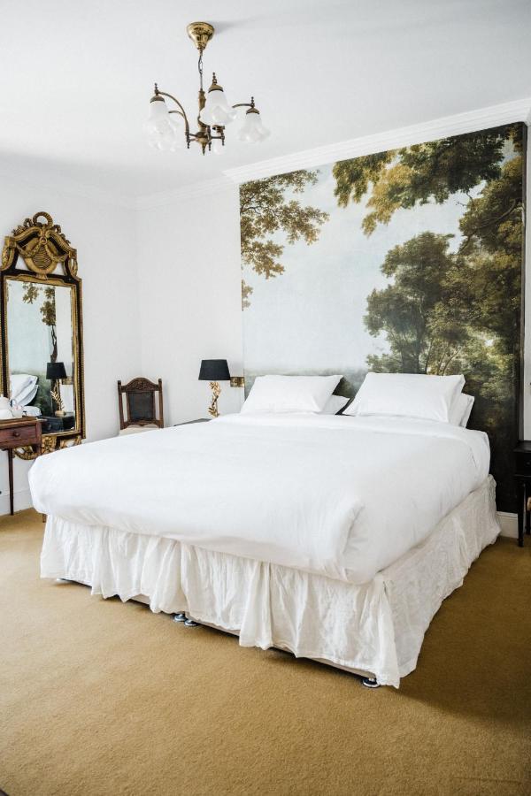 The Crooked Swan Hotel Crewkerne Buitenkant foto
