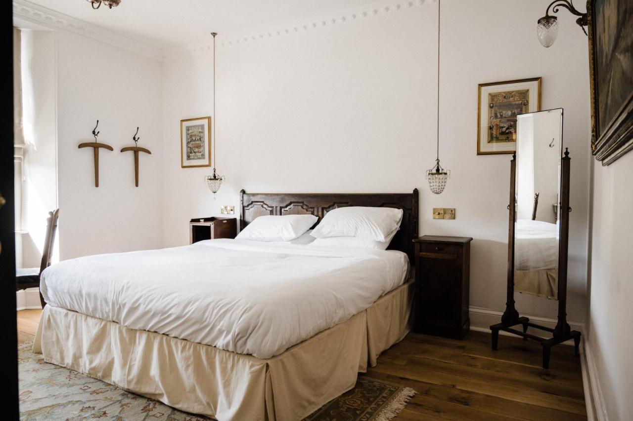 The Crooked Swan Hotel Crewkerne Buitenkant foto