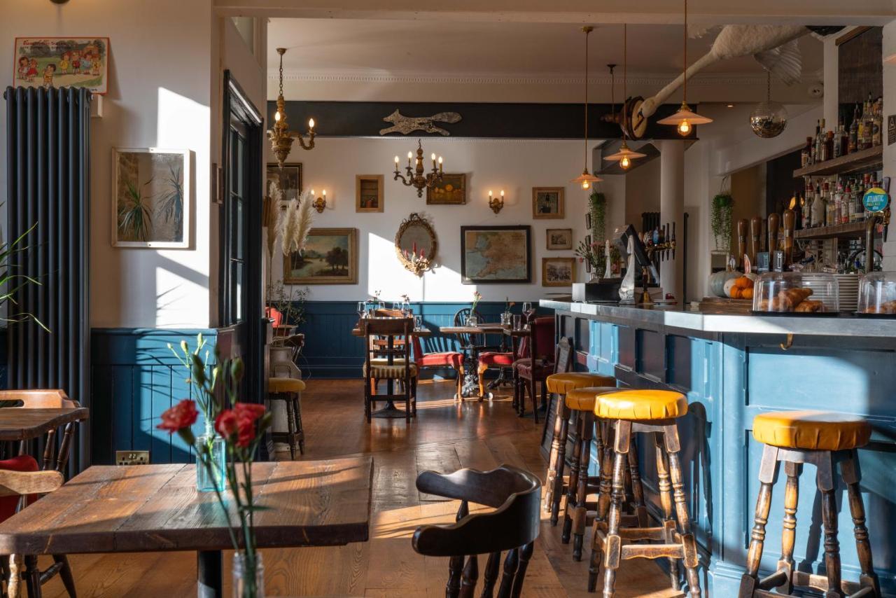 The Crooked Swan Hotel Crewkerne Buitenkant foto